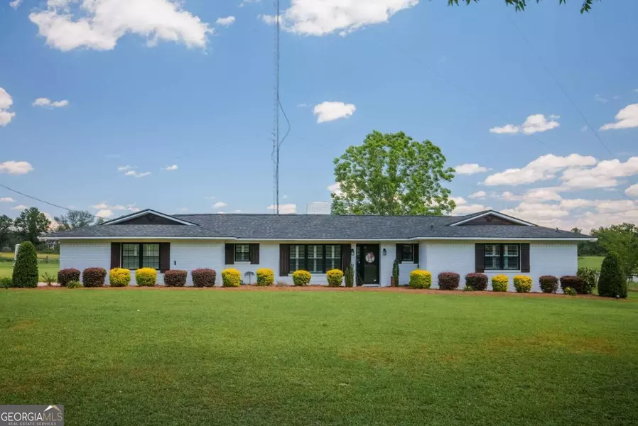 1713 Lennox RD, Baxley, GA 31513