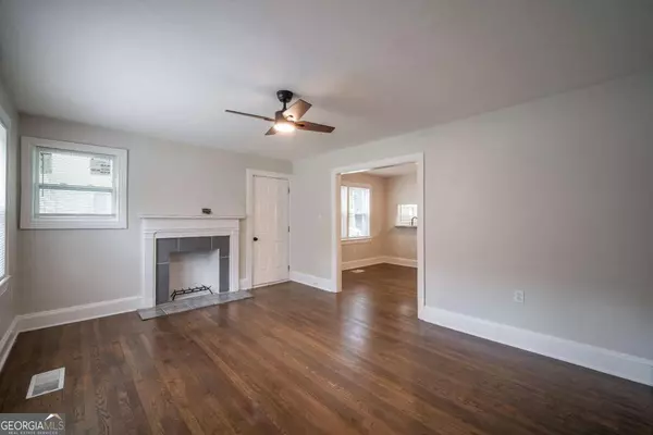 Atlanta, GA 30344,2137 Delowe DR