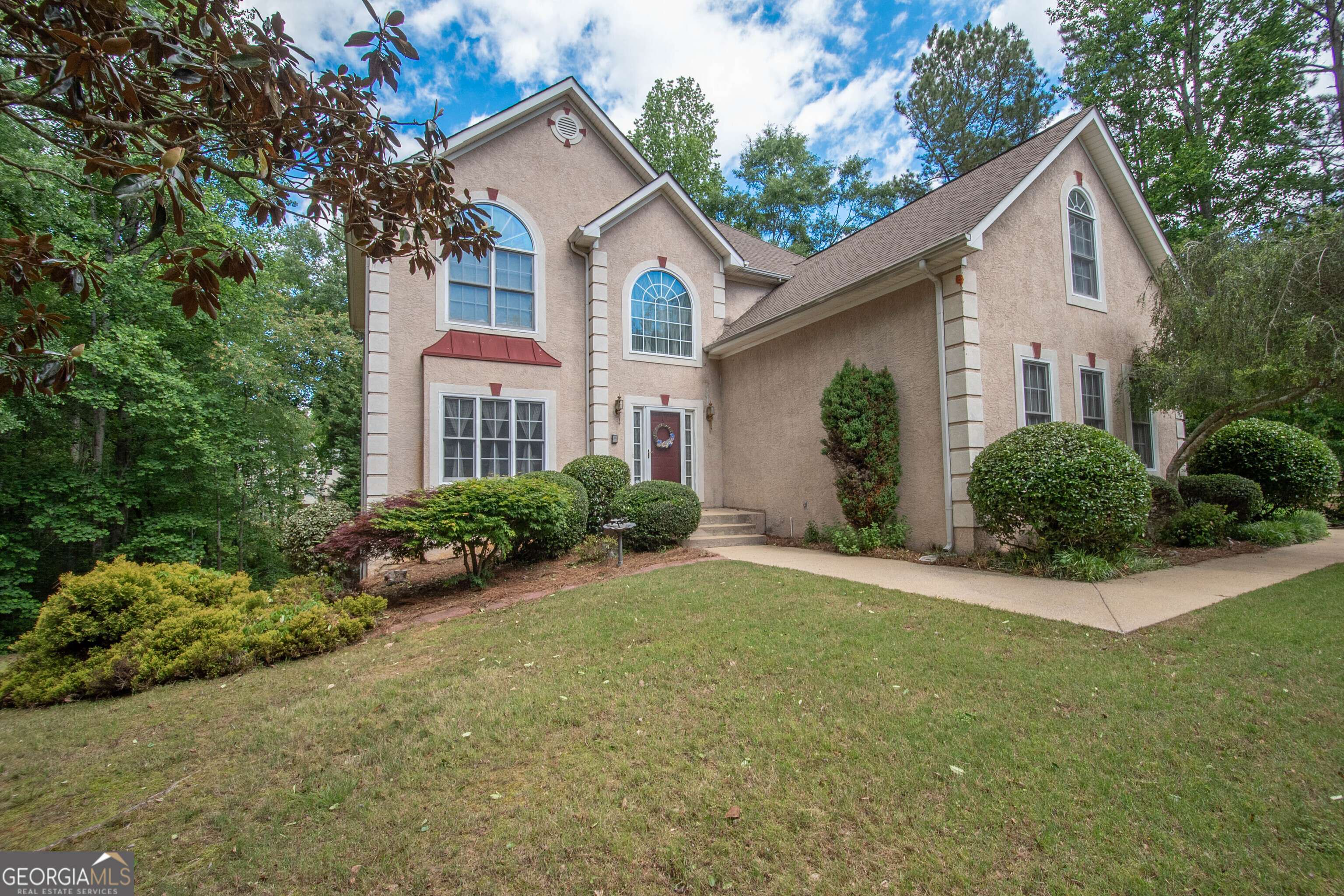 Sharpsburg, GA 30277,215 Barrington Grange DR
