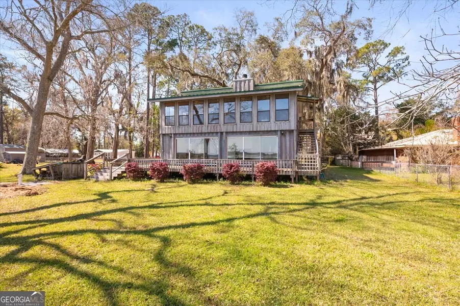 863 HICKORY BLUFF RD, Waverly, GA 31565