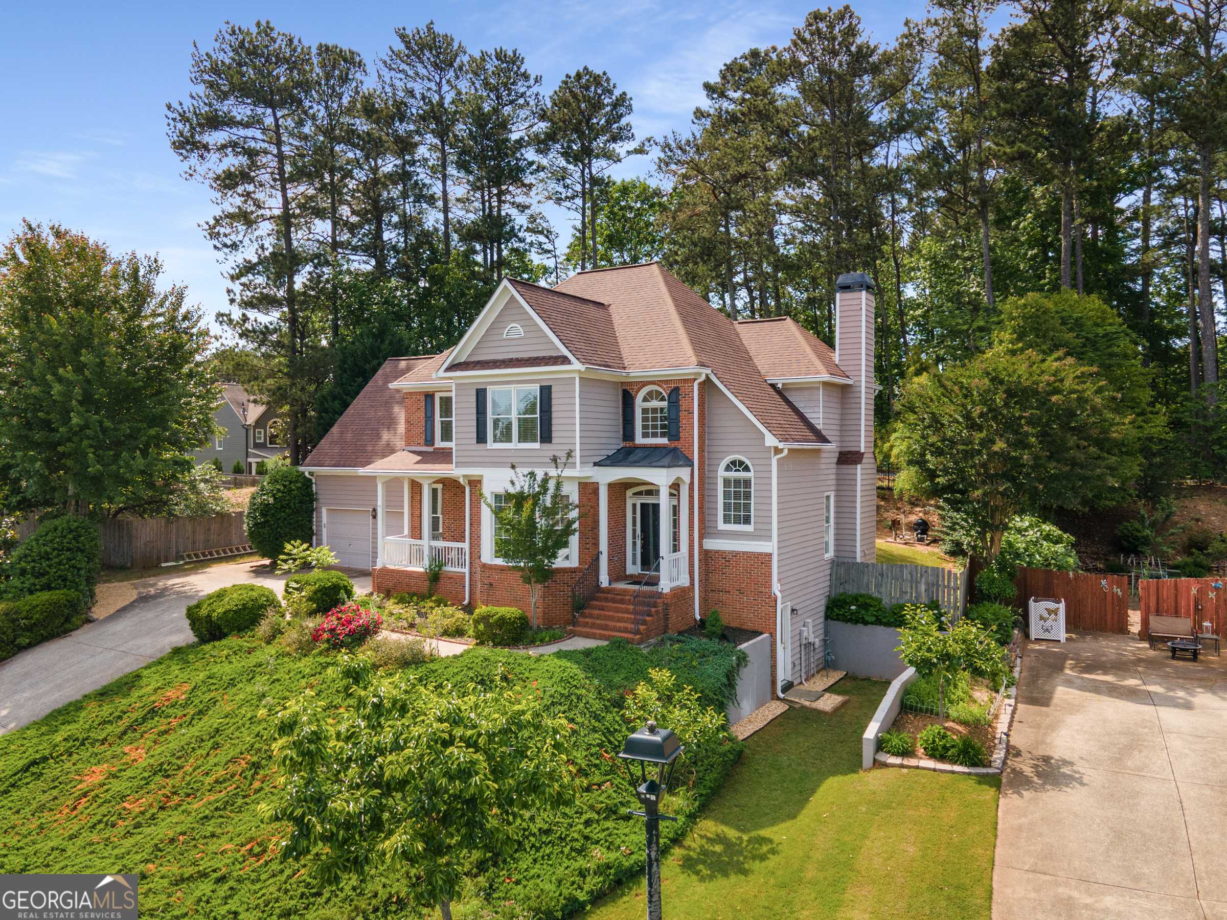 Suwanee, GA 30024,825 Yosemite DR
