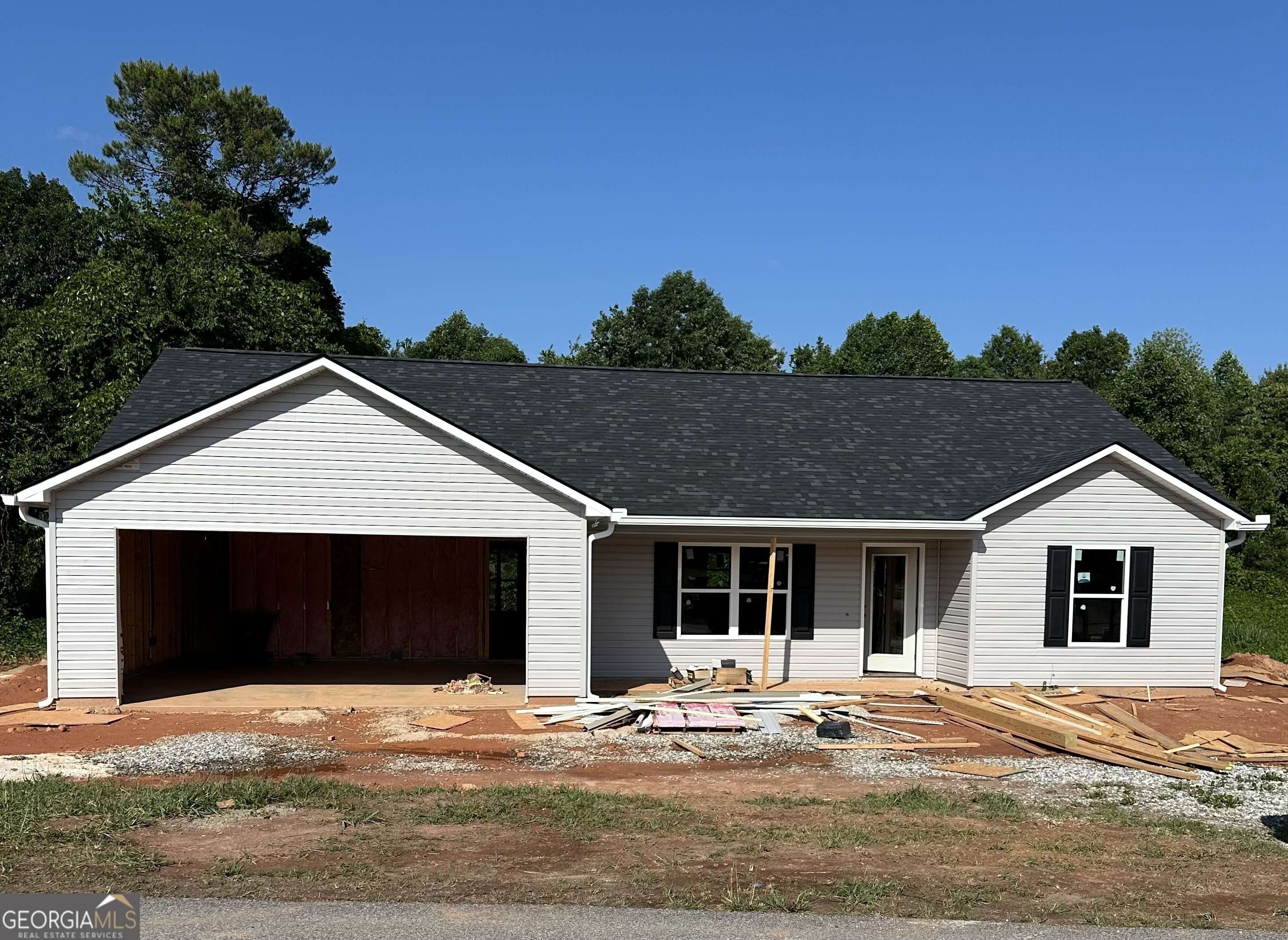 183 Russell Woods DR, Mount Airy, GA 30563
