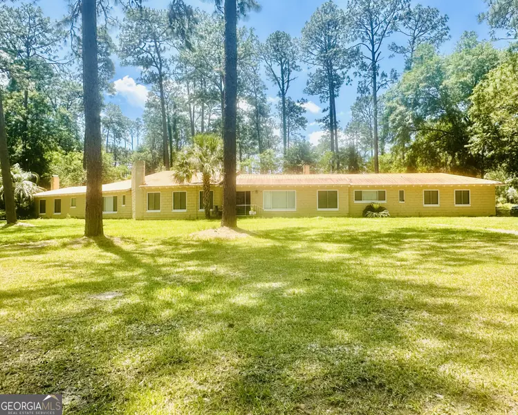 1002 Cherokee CIR, Waycross, GA 31501