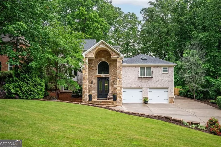 3290 Coachmans WAY NE, Roswell, GA 30075