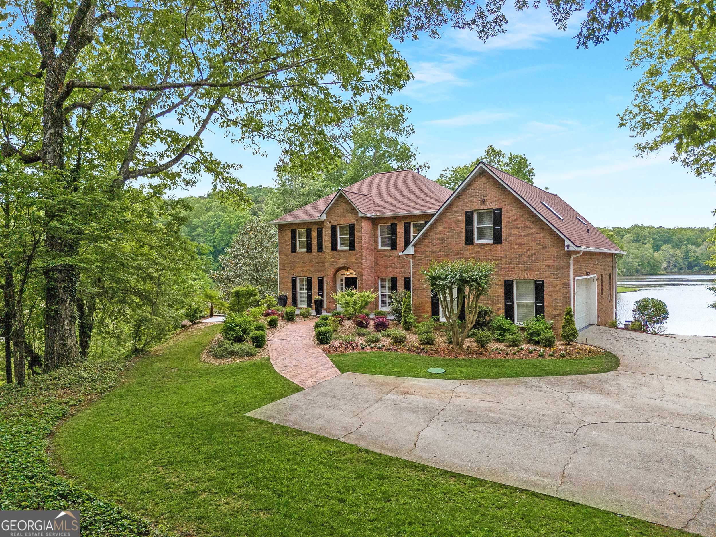 160 Old Mill CT, Fayetteville, GA 30214