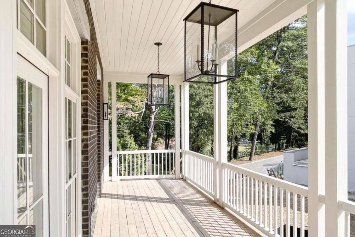 Atlanta, GA 30305,100 Sheridan DR