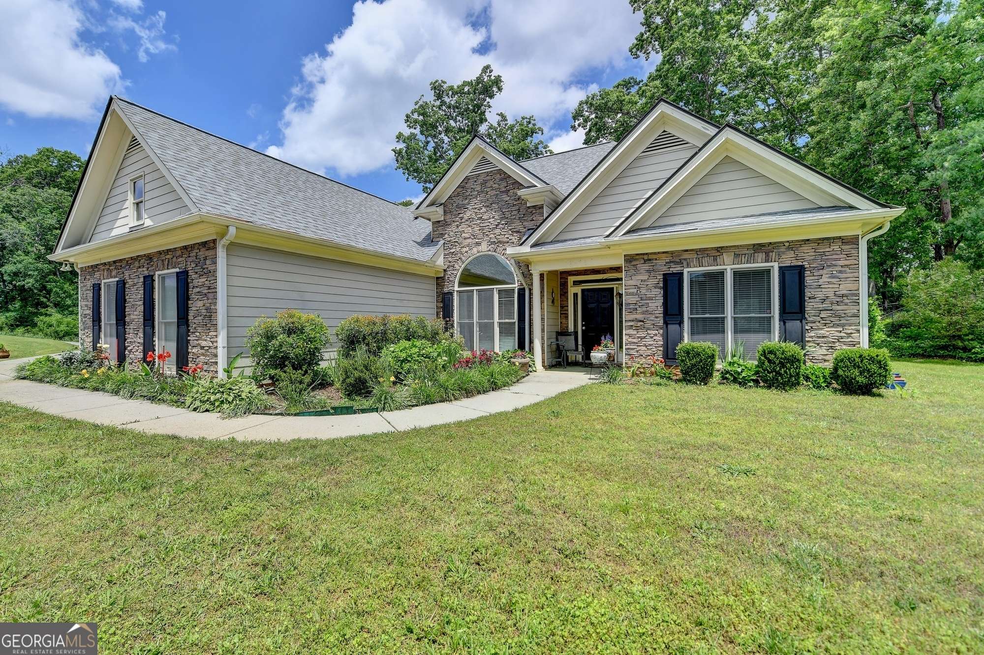 1815 Sharon RD, Cumming, GA 30041