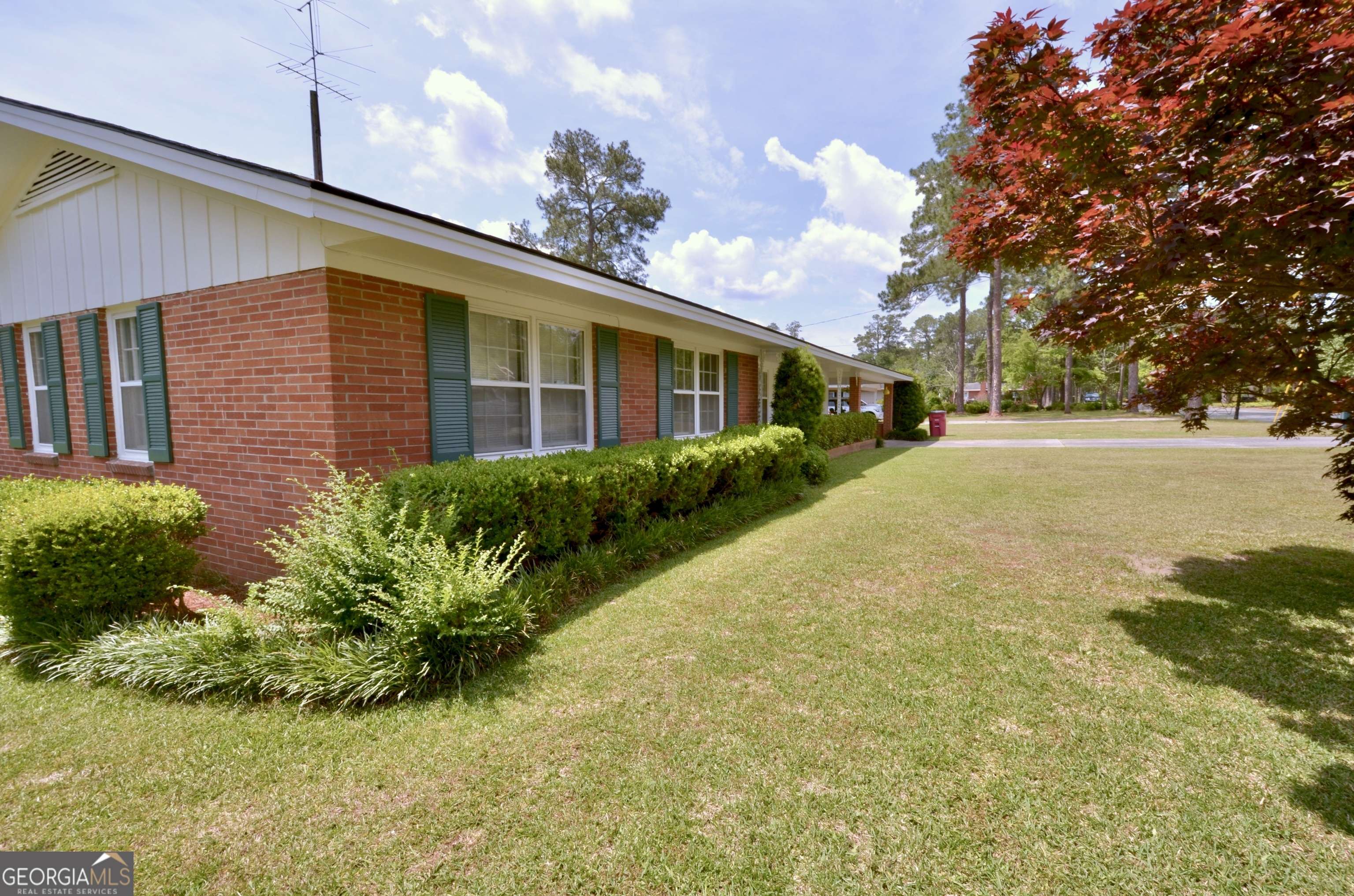 Eastman, GA 31023,851 8th AVE