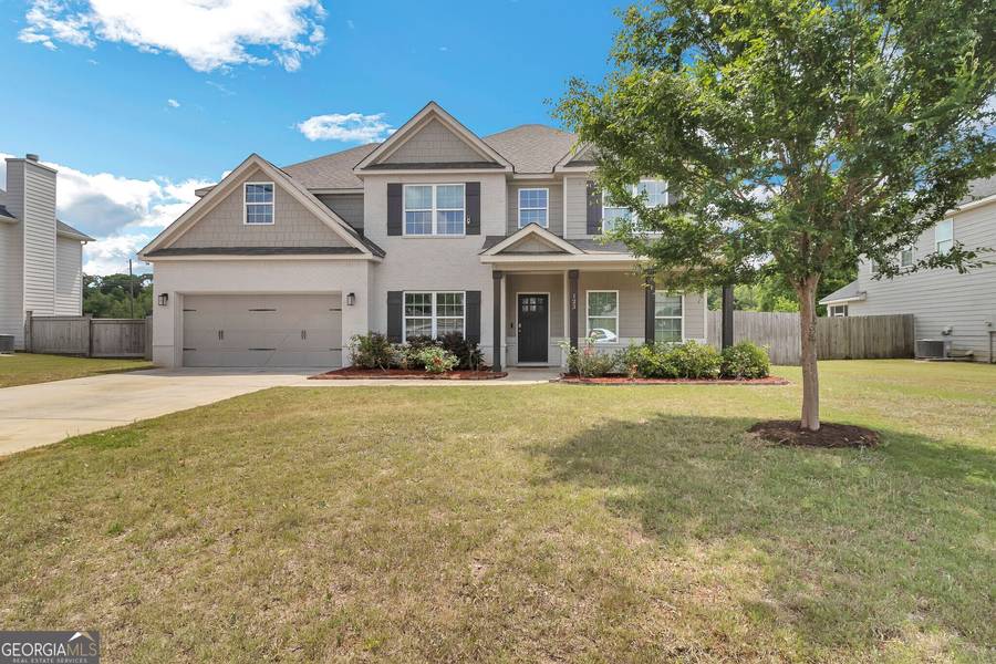 123 Amberley CT, Kathleen, GA 31047