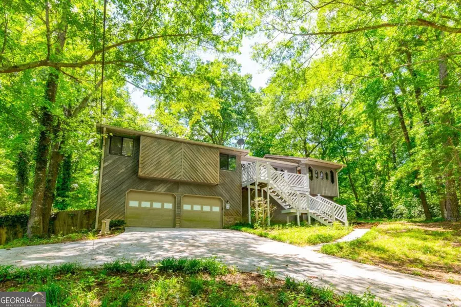 2738 Westminister LN NW, Conyers, GA 30012