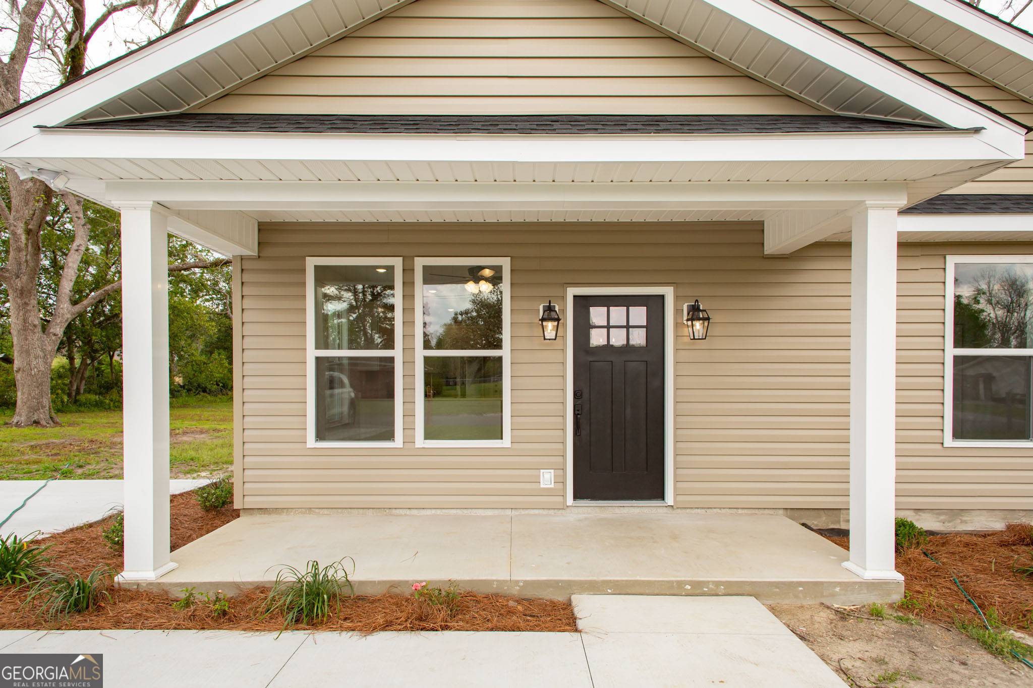 Blackshear, GA 31516,322 Walker ST