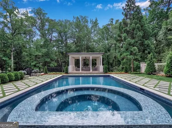 Atlanta, GA 30305,3625 Tuxedo RD NW
