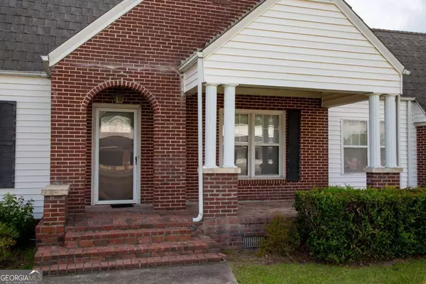 Baxley, GA 31513,298 S Main ST