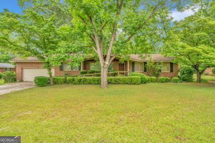 111 Roberson ST, Dublin, GA 31021