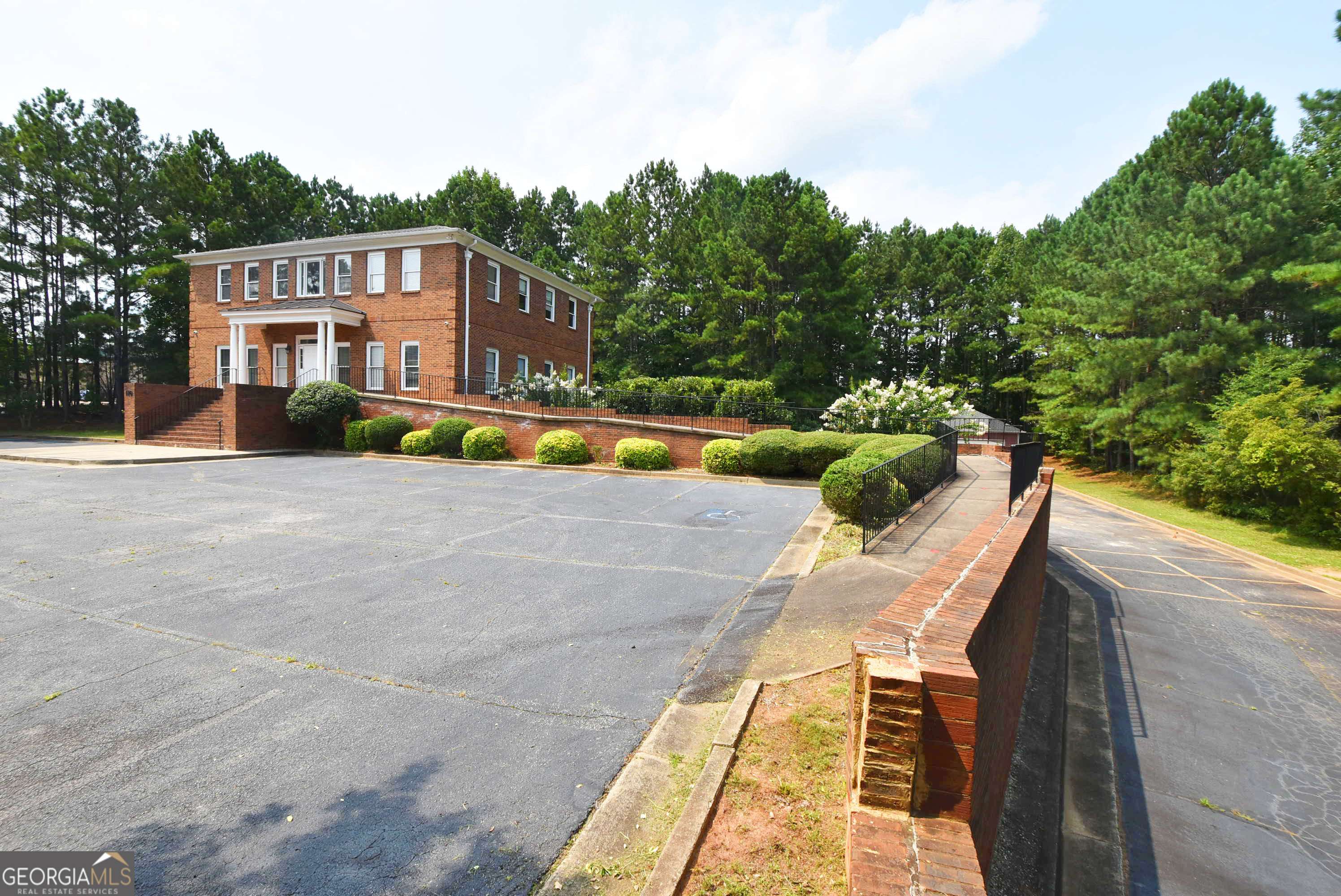 Peachtree City, GA 30269,116 Peachtree CT #SUITE B&C