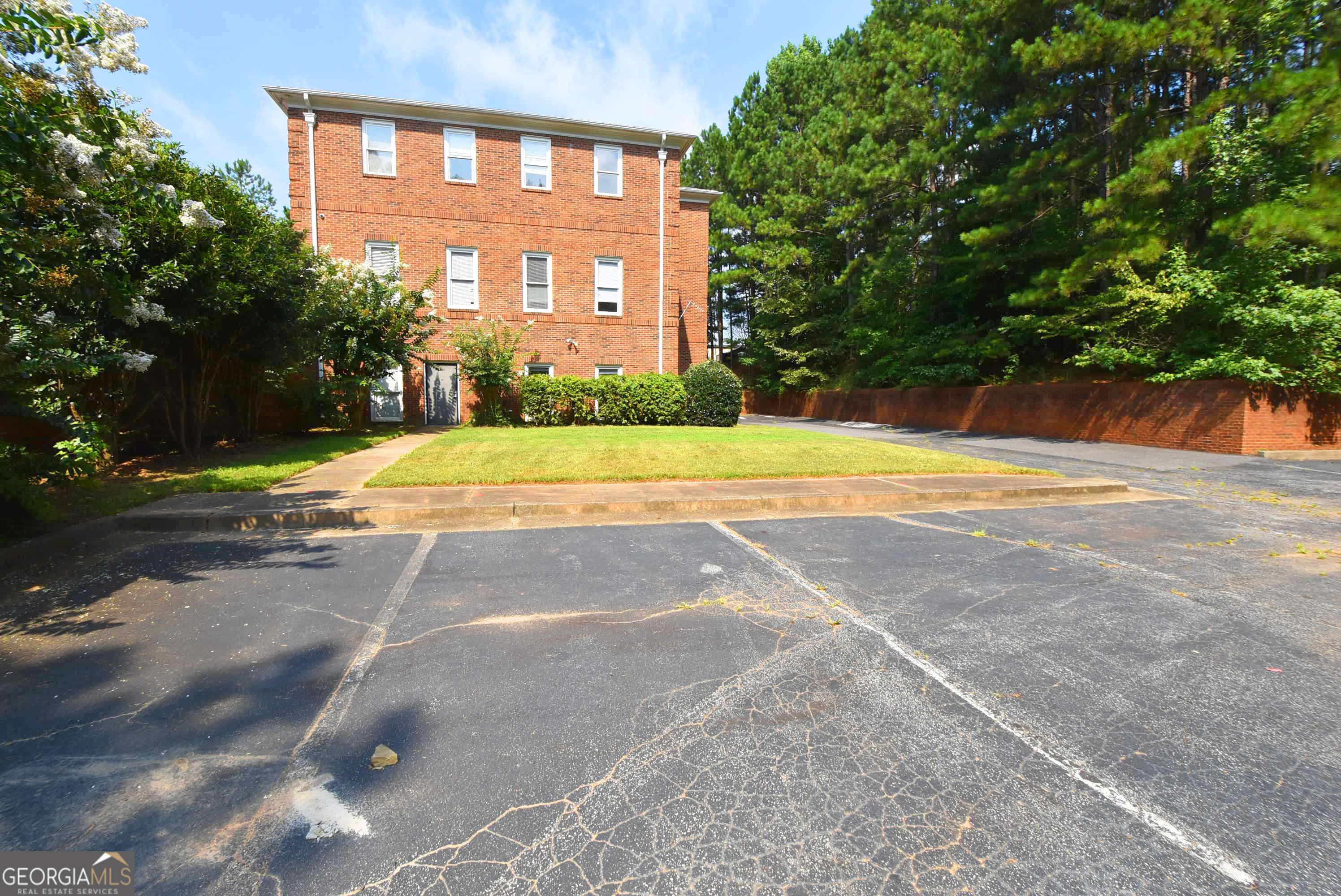Peachtree City, GA 30269,116 Peachtree CT #SUITE B&C