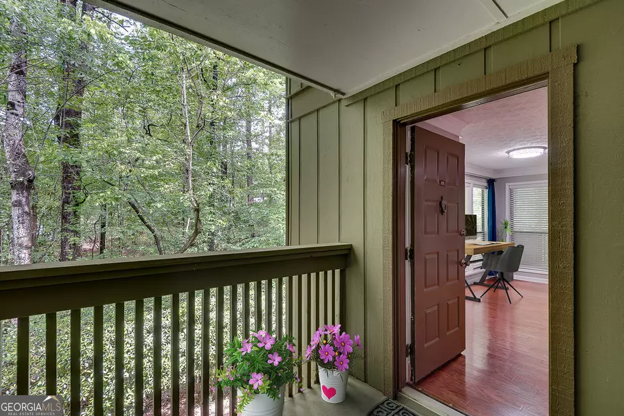 1015 Dunbar DR, Dunwoody, GA 30338