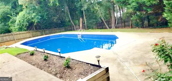 Roswell, GA 30075,6005 Pattingham DR