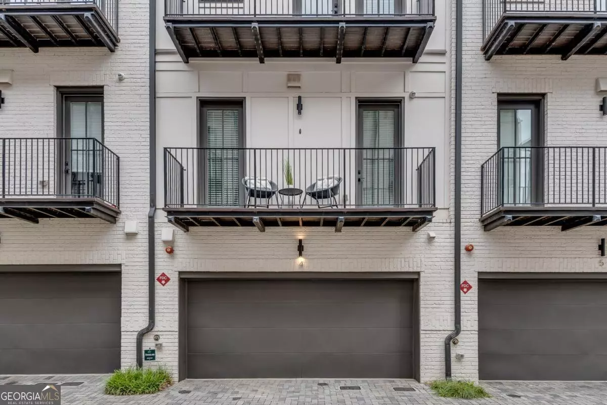 Atlanta, GA 30308,574 Boulevard PL NE #4