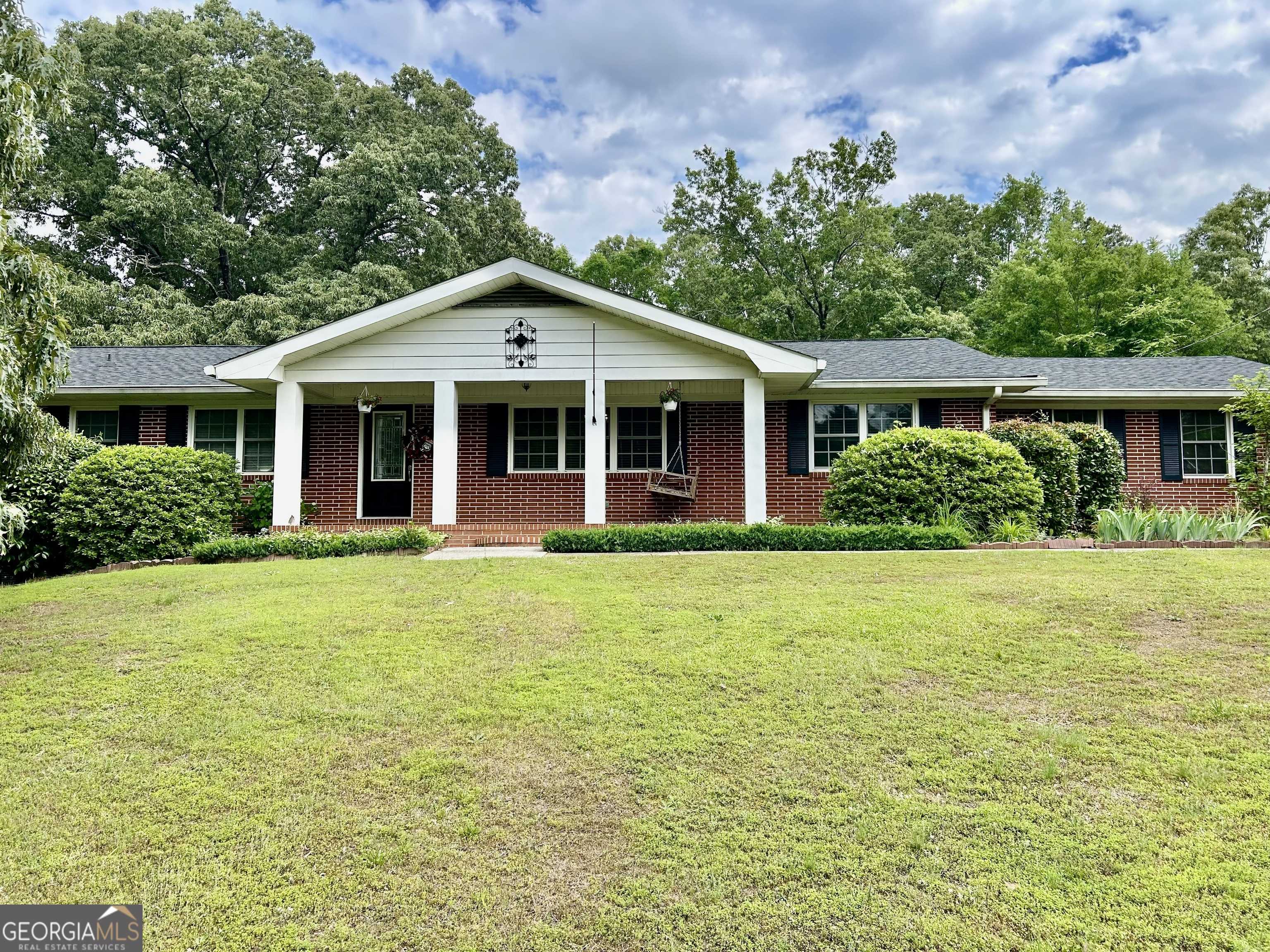 Elberton, GA 30635,1190 Country Club RD