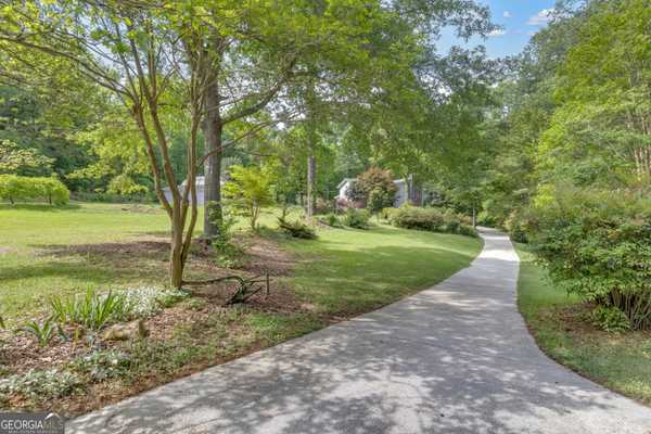 7 Hobbitt TRL, Newnan, GA 30263