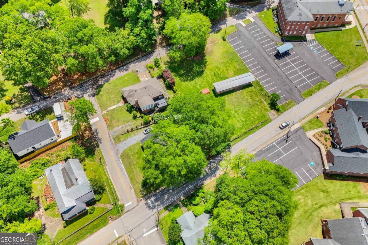 Hogansville, GA 30230,103 Johnson ST