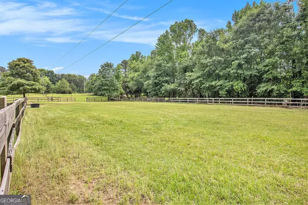 Commerce, GA 30529,3852 Woods Bridge RD