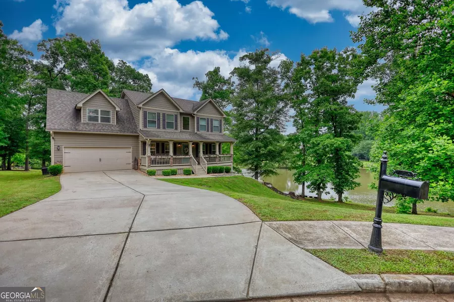 725 Cambridge Farms DR, Hoschton, GA 30548