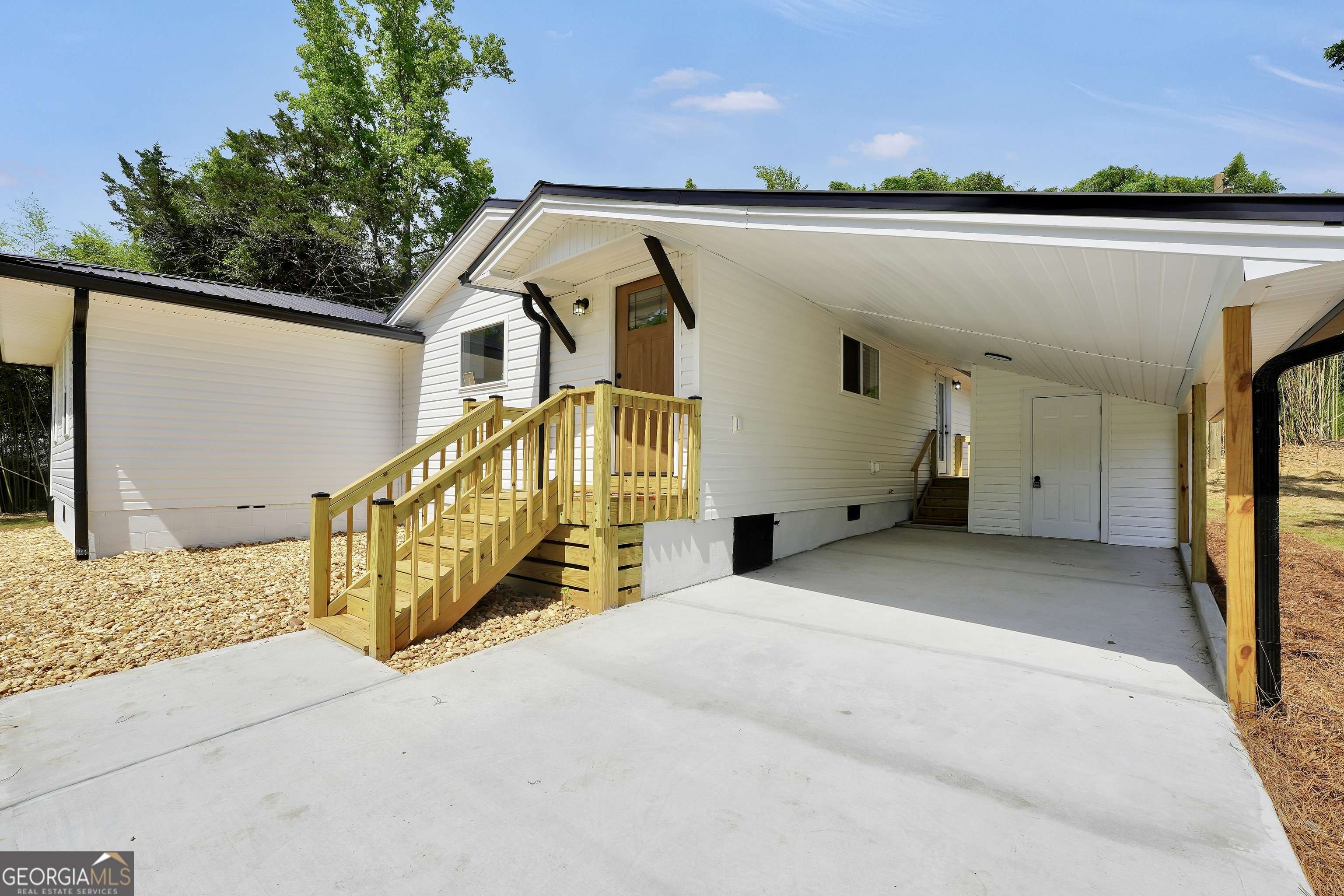Barnesville, GA 30204,110 Howard RD