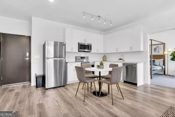 Atlanta, GA 30354,525 Parkway DR #202