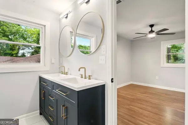 Atlanta, GA 30331,163 Oakcliff CT