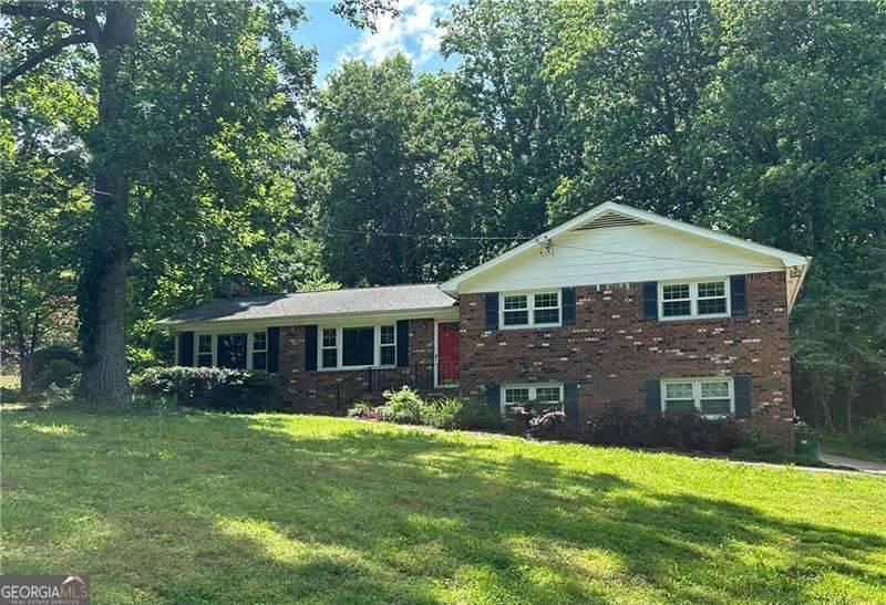 5669 Hillcrest DR, Acworth, GA 30102