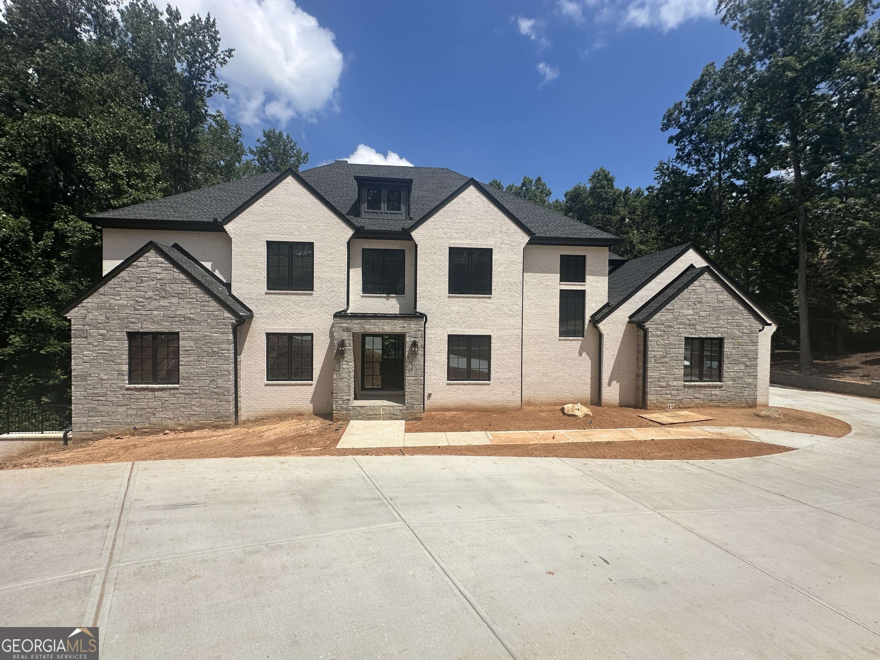 241 Traditions DR, Alpharetta, GA 30004