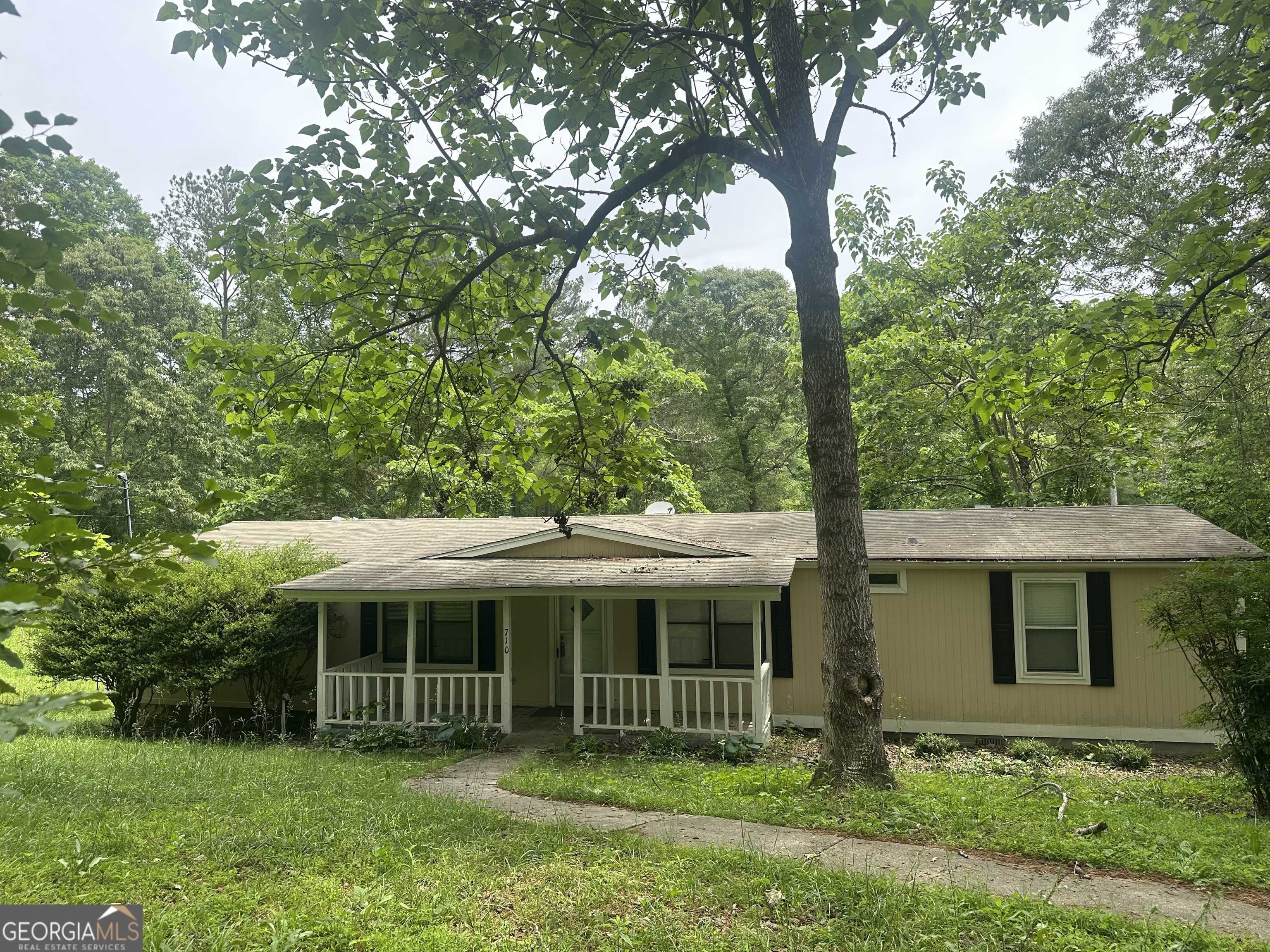 710 Seals RD, Dallas, GA 30157