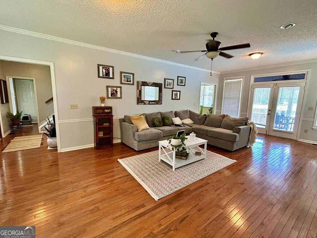 Tifton, GA 31793,21 Pine Lake RD
