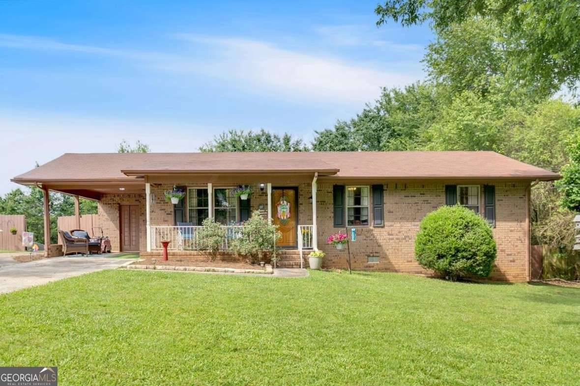 1277 Abrams RD SE, Silver Creek, GA 30173
