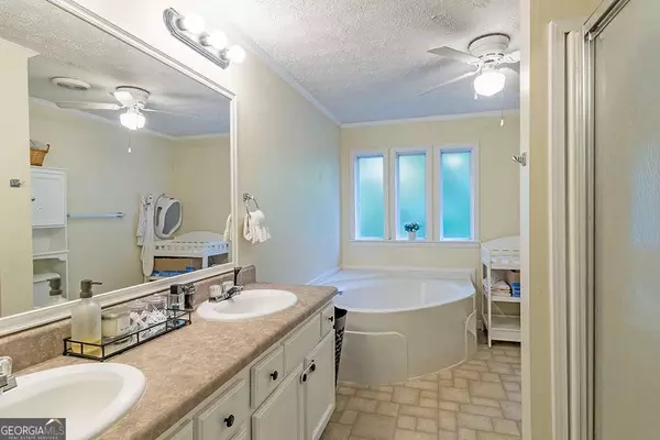 Monticello, GA 31064,515 Waxwing DR
