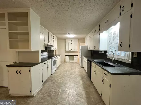 Adel, GA 31620,901 4th ST