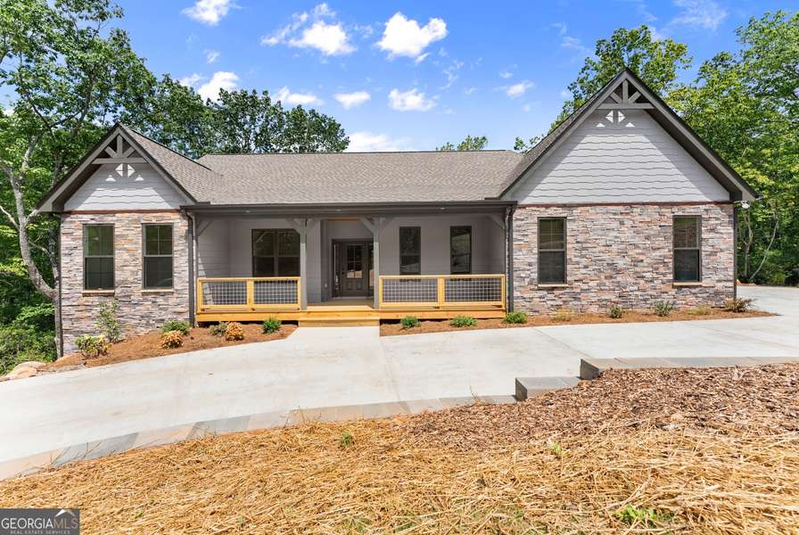 148 Chimney RDG, Cleveland, GA 30528