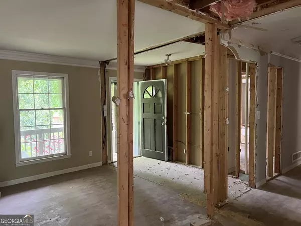 Atlanta, GA 30328,7235 Thornhill LN NE