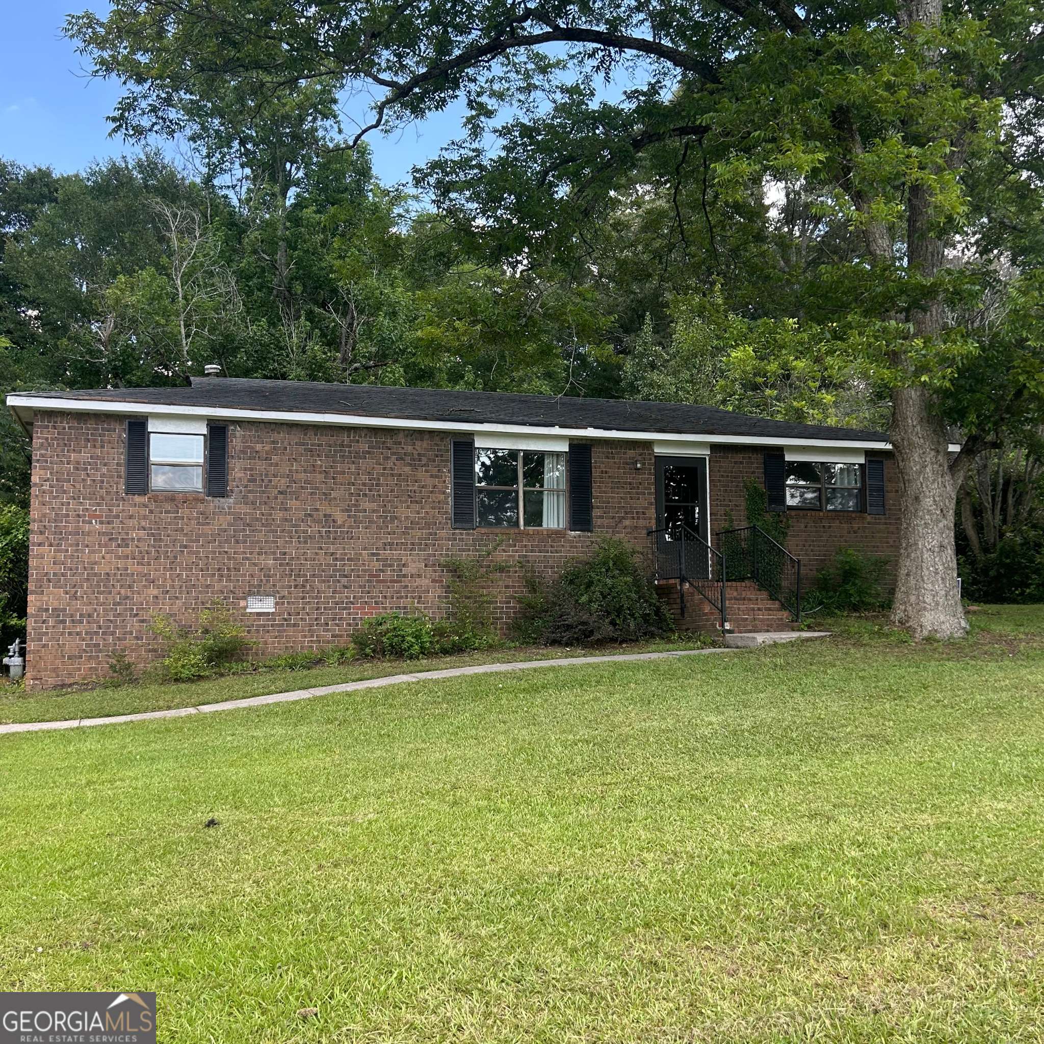 282 S Pinehill RD, Griffin, GA 30224