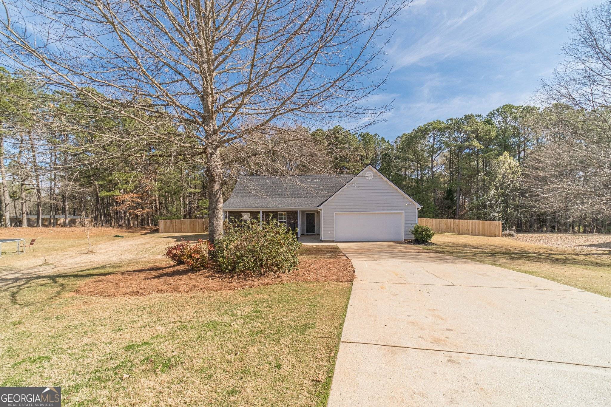 704 Stonecrest LN, Loganville, GA 30052