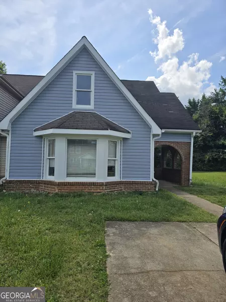 2798 Country CT SE #B, Conyers, GA 30013