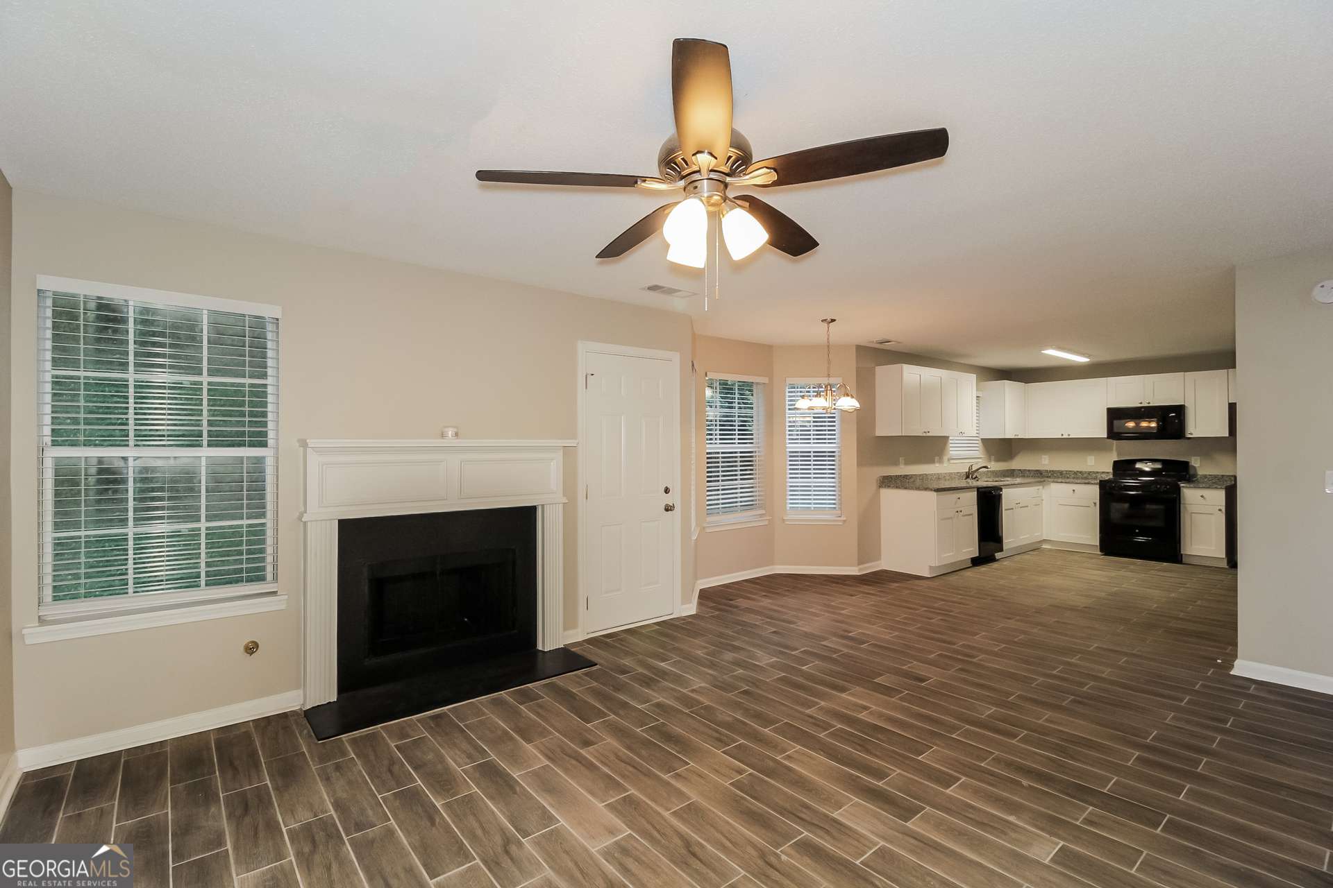 Rex, GA 30273,6251 Village TRCE