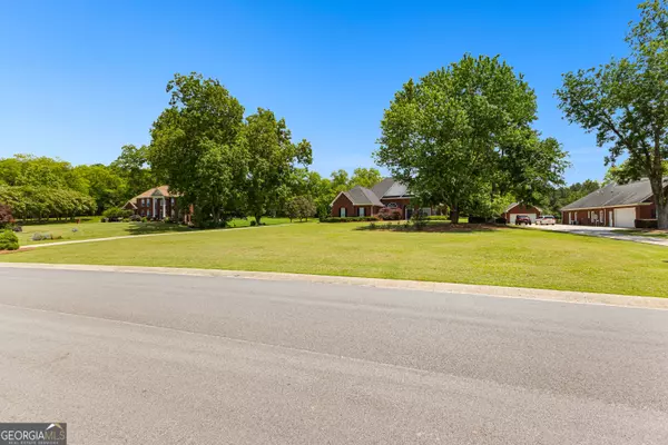 Sharpsburg, GA 30277,125 Lake Park DR