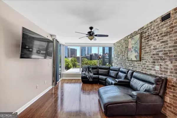 Atlanta, GA 30326,3338 Peachtree RD NE #508