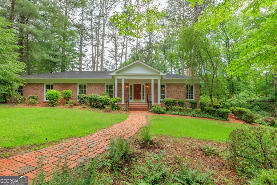 302 Brookwood LN, Lafayette, GA 30728