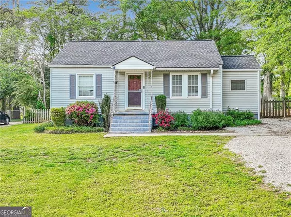 118 Greenwood ST, Fairburn, GA 30213