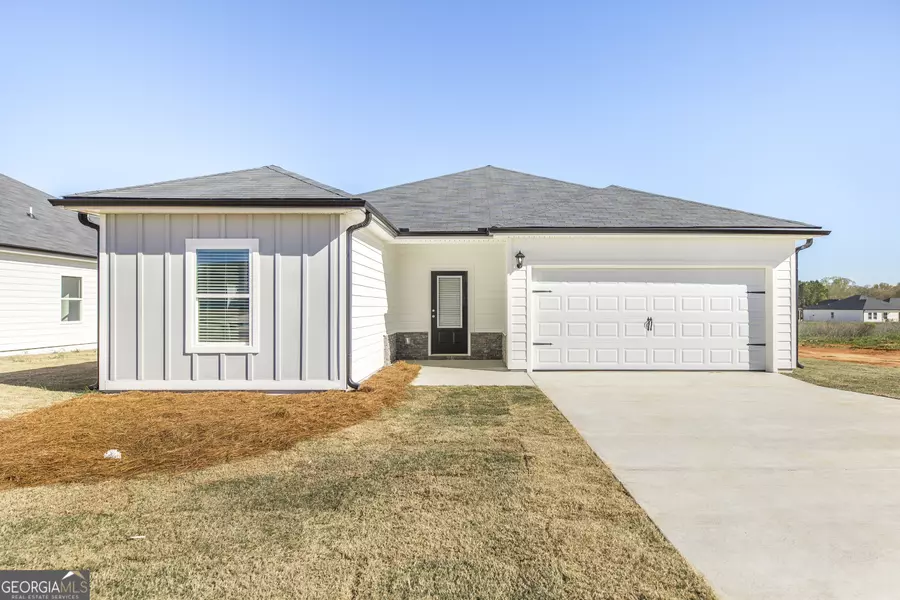111 Monroe CT, Byron, GA 31008