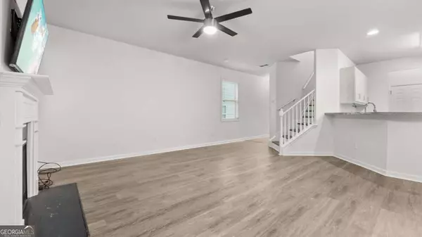 Woodstock, GA 30189,147 Townview DR